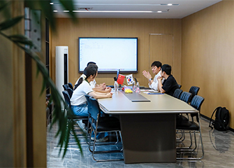 A delegation of Korean clients visited GNEE Group to purchase API 5CT P110 oil casing pipes